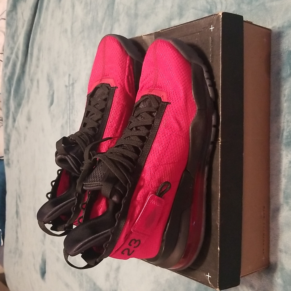 ***Nike jordan protomax/jumpman Mens size 11.5 ***